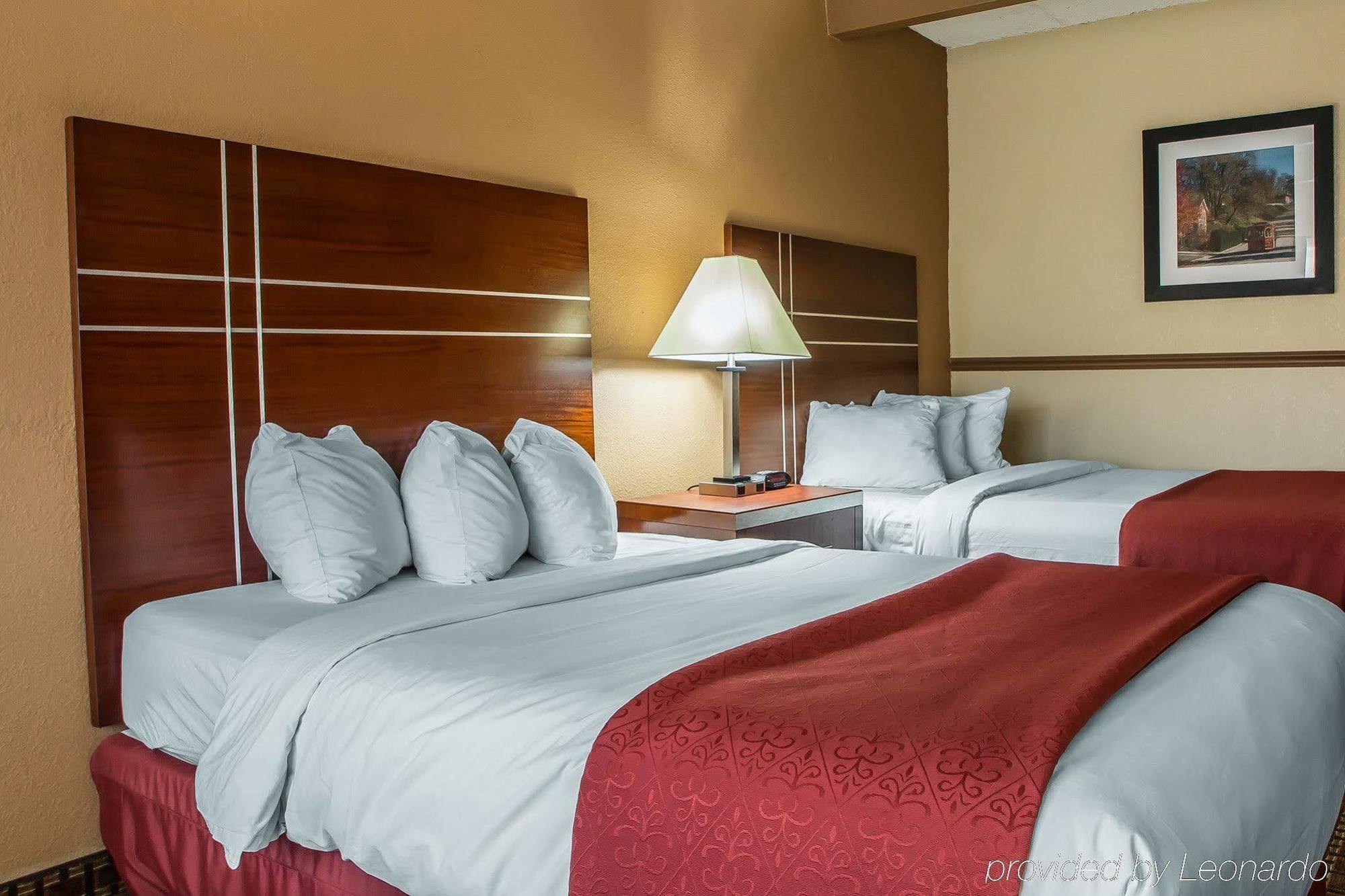 Quality Inn East Dubuque المظهر الخارجي الصورة