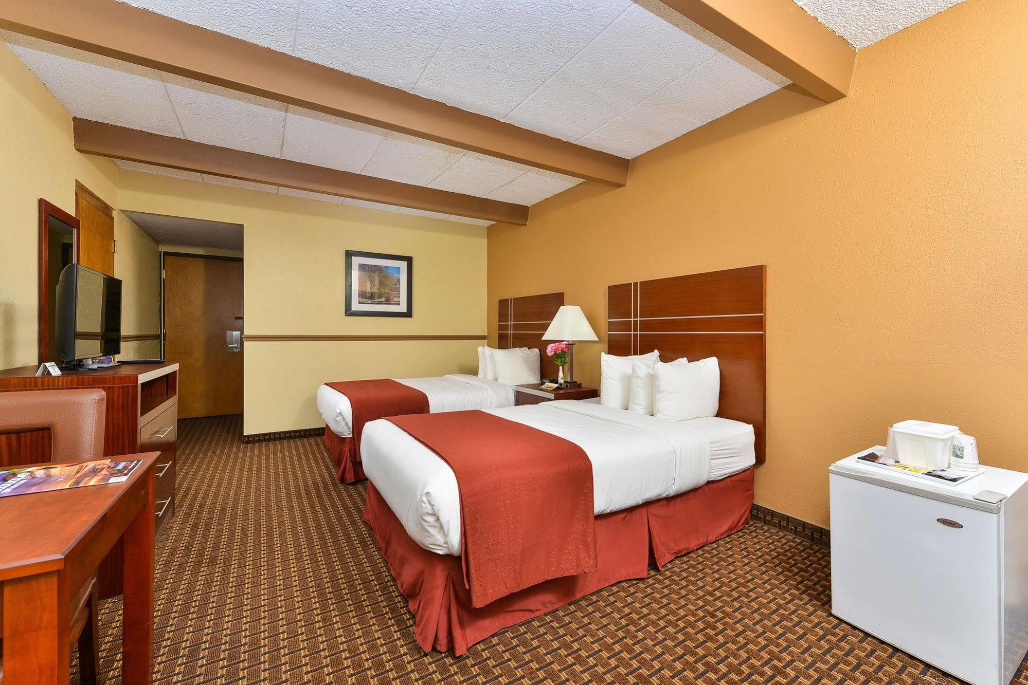 Quality Inn East Dubuque المظهر الخارجي الصورة